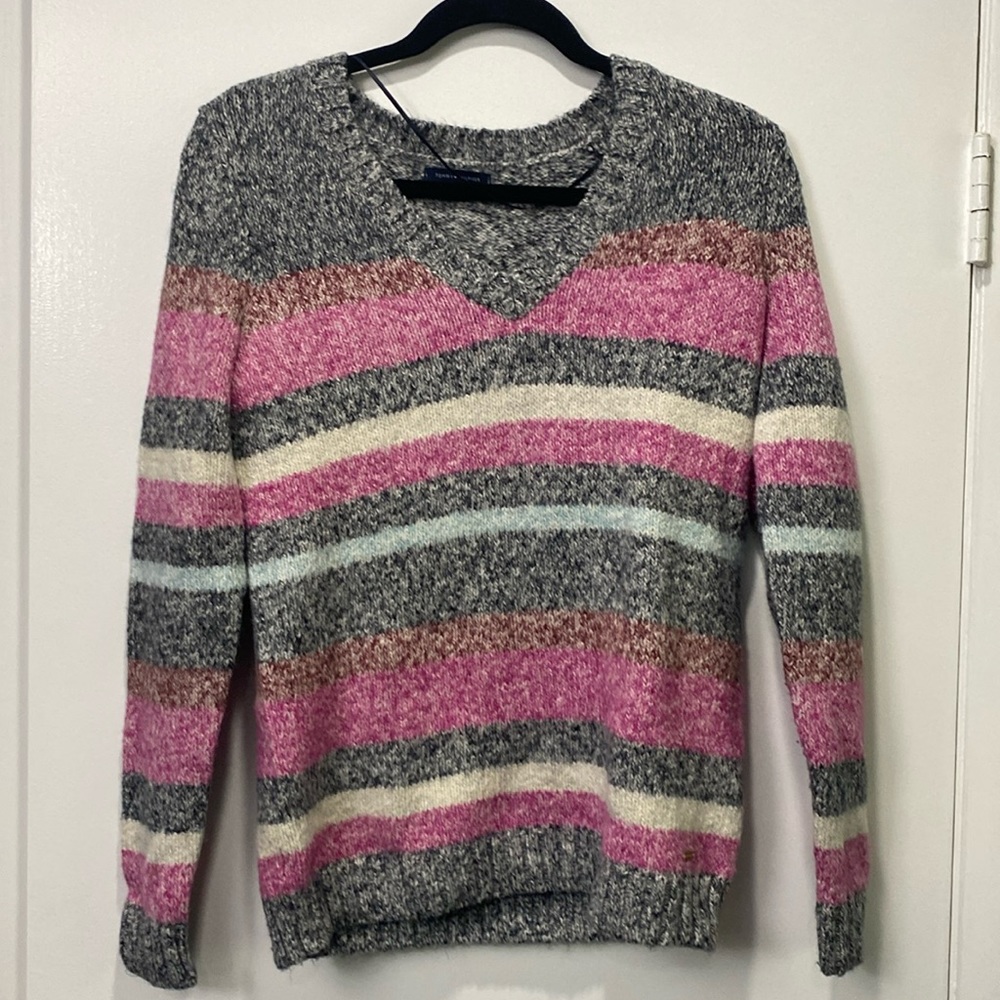 Tommy Hilfiger V-Neck Sweater S/P